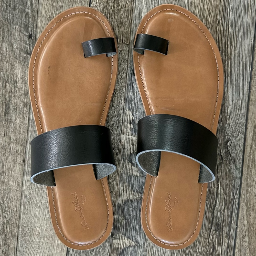 Toe-Loop Sandal